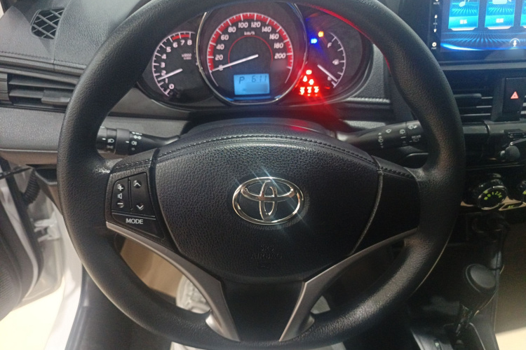 丰田 威驰FS 2021款 1.5L CVT锋驰版中控内饰13