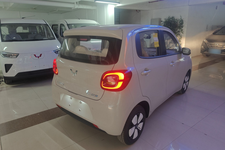 五菱汽车 宏光MINIEV 2025款 四门版 进阶款车身外观7