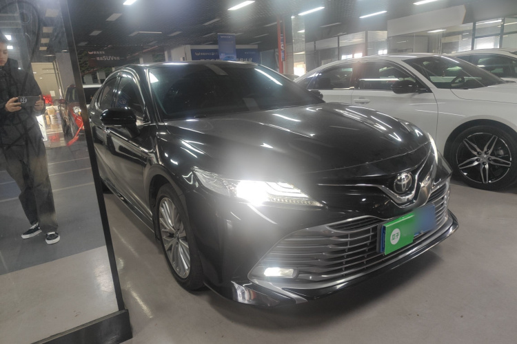 丰田 凯美瑞 2018款 2.5G 豪华版车身外观3