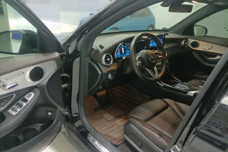 奔驰GLC 2020款 改款 GLC 260 L 4MATIC 动感型中控内饰20