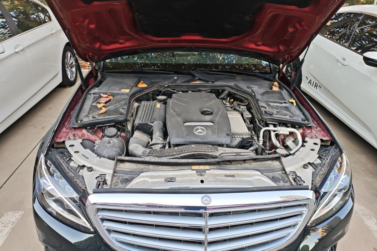 奔驰C级 2015款 改款 C 200 L机舱底盘24