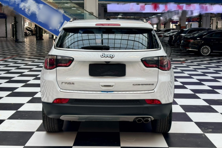 Jeep 指南者 2020款 220T 自动领先版车身外观6004