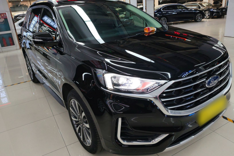 福特 锐界 2021款 改款 PLUS EcoBoost 245 两驱豪锐型 7座车身外观3