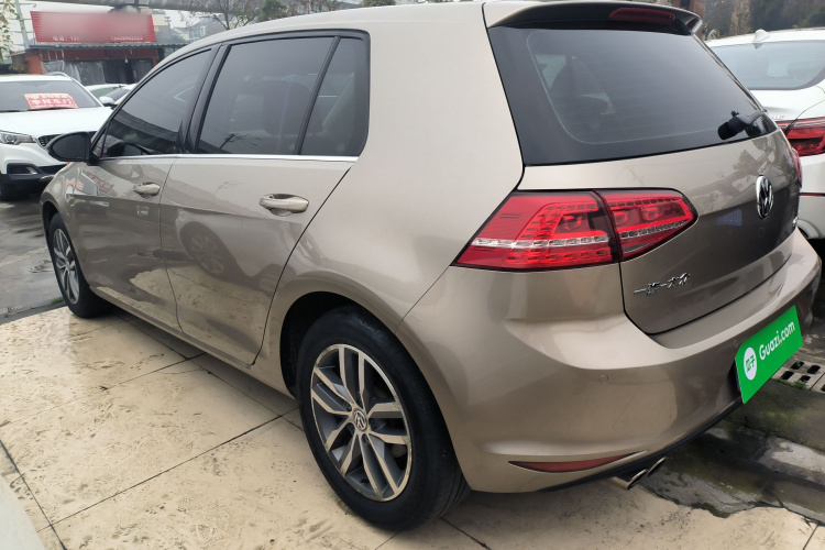 大众 高尔夫 2014款 1.4TSI 自动旗舰型车身外观4