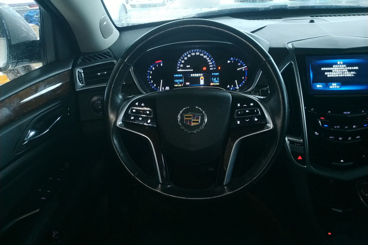 凯迪拉克SRX 2014款 3.0L 豪华型中控内饰13