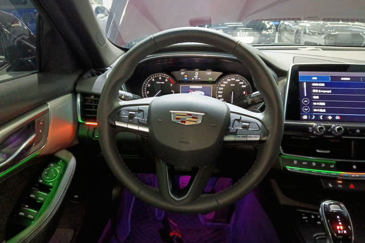 凯迪拉克CT5 2021款 28T 豪华型中控内饰13
