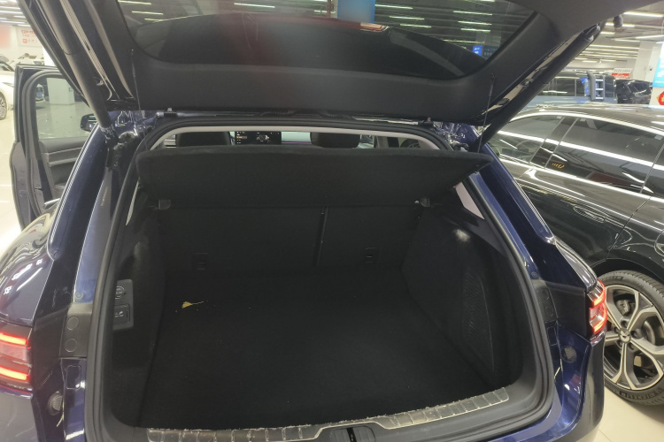 鸿蒙智行 问界M5 2022款 增程后驱标准版机舱底盘23