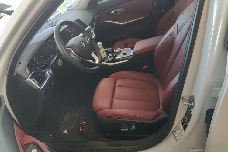 宝马3系 2022款 320i 运动套装中控内饰19