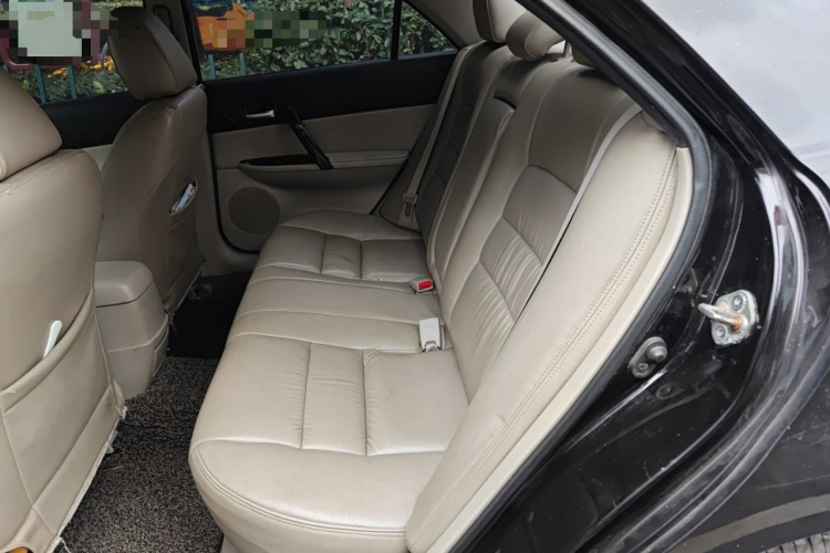 马自达6 2011款 2.0L 自动时尚型中控内饰21