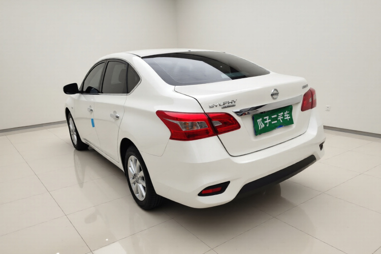 日产 轩逸 2024款 改款二 经典 1.6XL CVT豪华版车身外观5