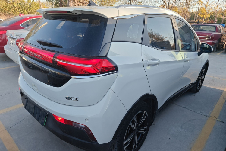 北京汽车 北京EX3 2019款 R600 劲尚版车身外观6005