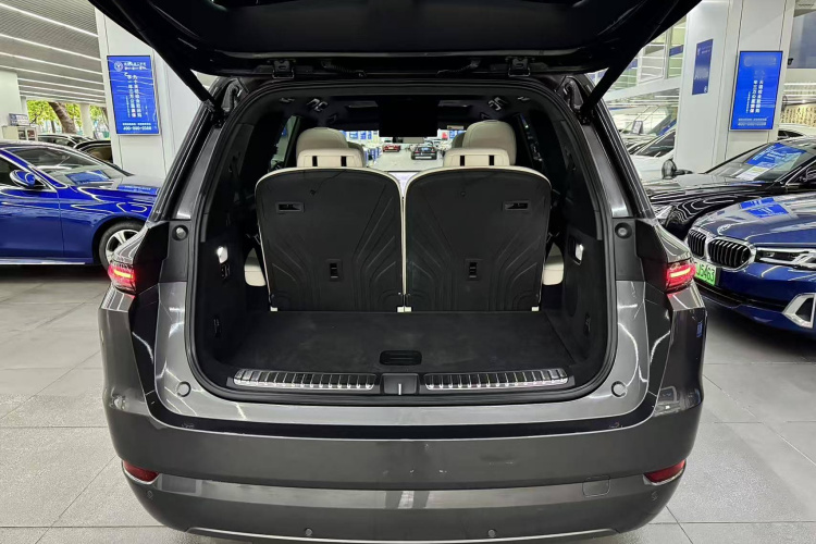 理想汽车 理想L9 2022款 Max中控内饰23