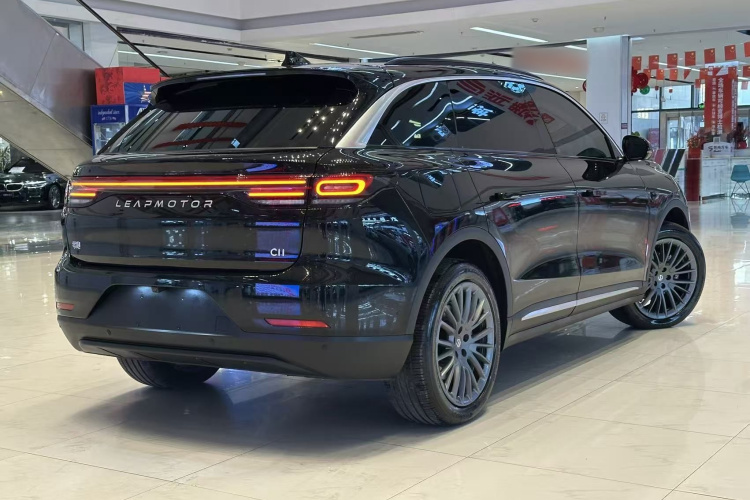 零跑汽车 零跑C11 2024款 增程 300尊享版车身外观7