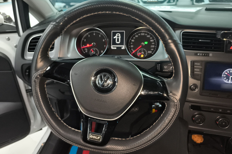 大众 高尔夫 2016款 230TSI 自动舒适型中控内饰13