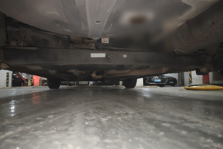 起亚K2 2015款 两厢 1.4L AT GLS炫酷版局部细节9008