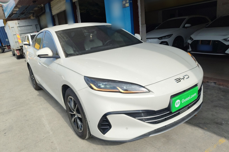 比亚迪 海豹06新能源 2024款 DM-i 80KM尊贵型车身外观3