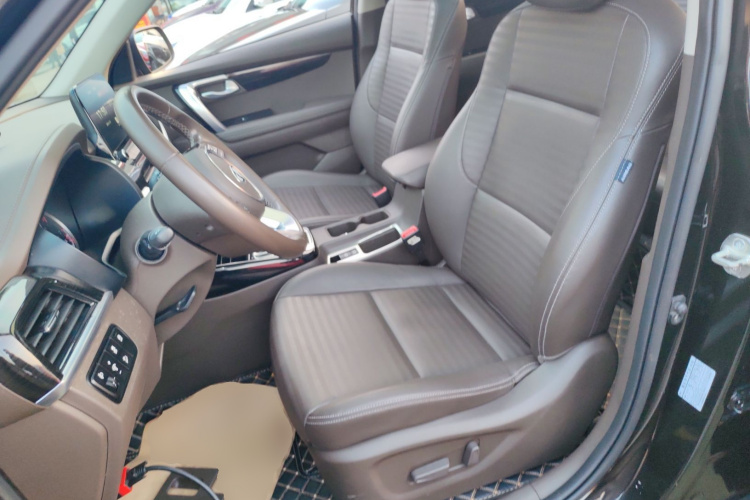 起亚 智跑 2018款 2.0L 自动智享豪华版 国V中控内饰19