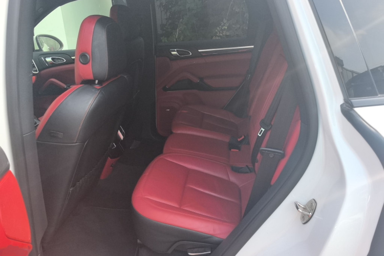 保时捷 2011款 Cayenne 3.0T中控内饰7004