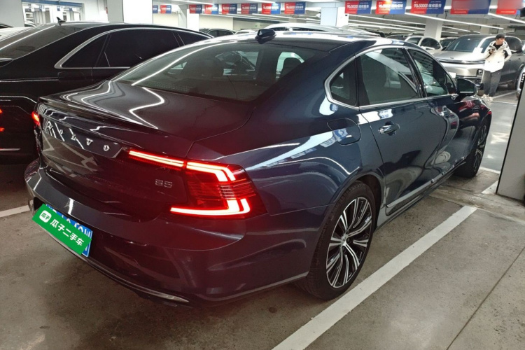 沃尔沃S90 2022款 B5 智远豪华版车身外观7