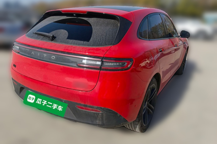 鸿蒙智行 问界M5 2024款 增程 Max RS 四驱高阶智驾版车身外观7