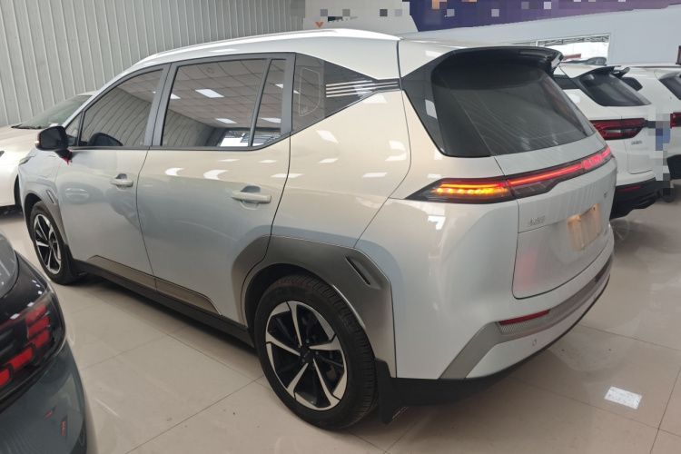 埃安 AION Y 2025款 Plus 510 智享版车身外观4