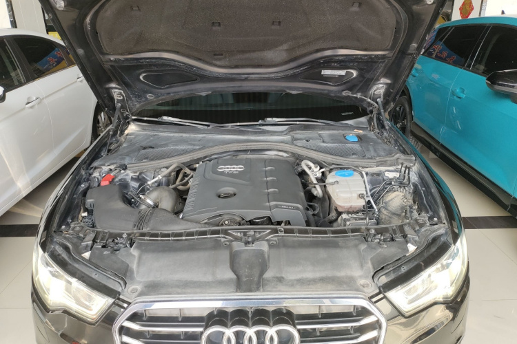 奥迪A6L 2014款 TFSI 标准型机舱底盘24