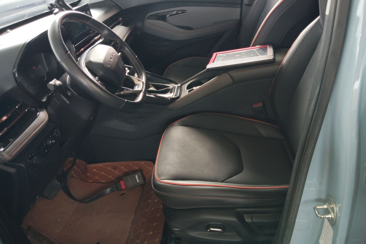 宝骏RS-3 2020款 1.5L CVT  24小时在线豪华型局部细节19