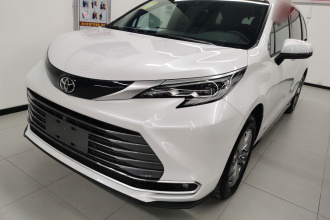 丰田 赛那SIENNA 2024款 2.5L混动 四驱尊贵版