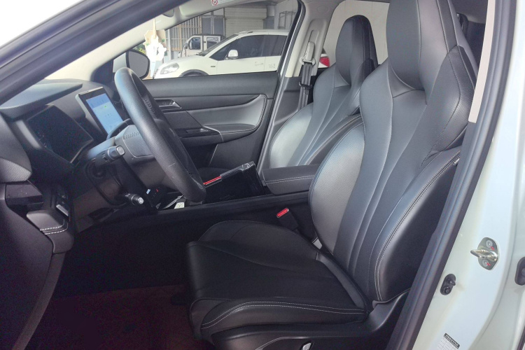 小鹏G3 2022款 G3i 460N+中控内饰19