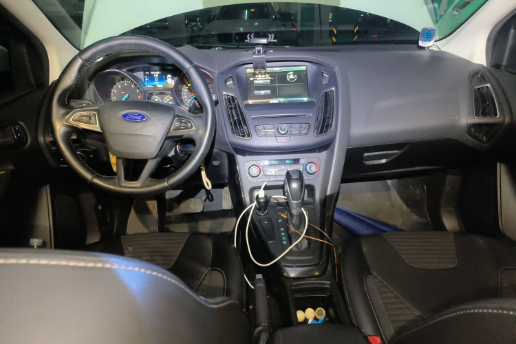 福特 福克斯 2015款 两厢 EcoBoost 180 自动精英型中控内饰12