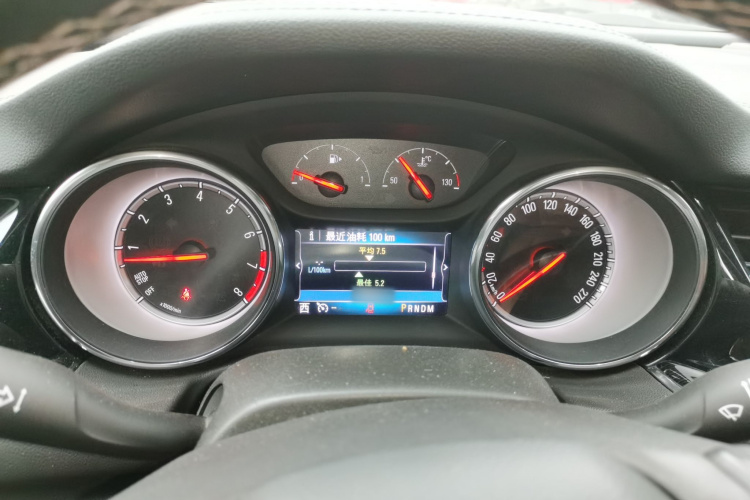 别克 君威 2019款 20T 精英型 国VI局部细节14