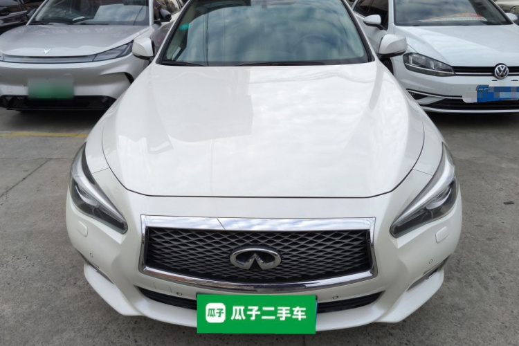 英菲尼迪Q50L 2016款 2.0T 悦享版车身外观2