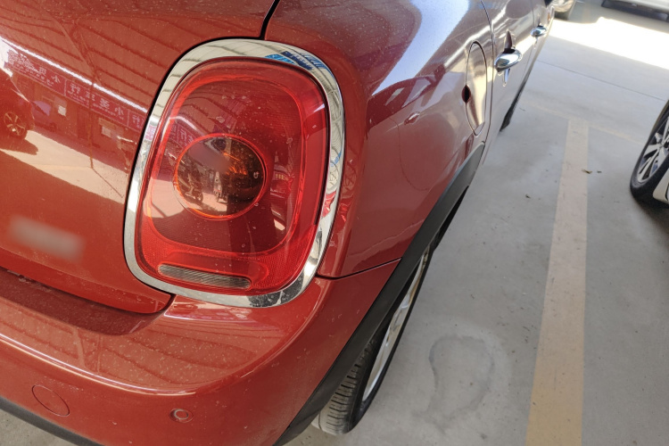 MINI 2015款 1.2T ONE 五门版车身外观9