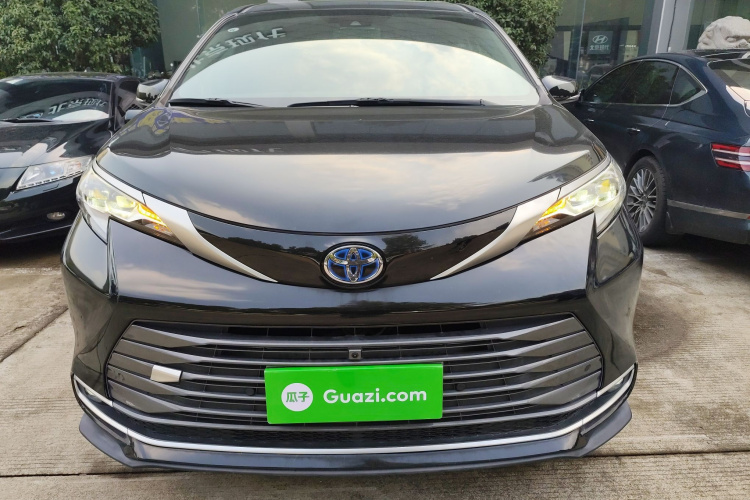 丰田 赛那SIENNA 2021款 2.5L混动 铂金版车身外观6001