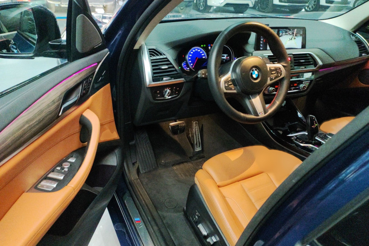 宝马X3 2018款 xDrive30i 领先型 M运动套装 国V中控内饰7003