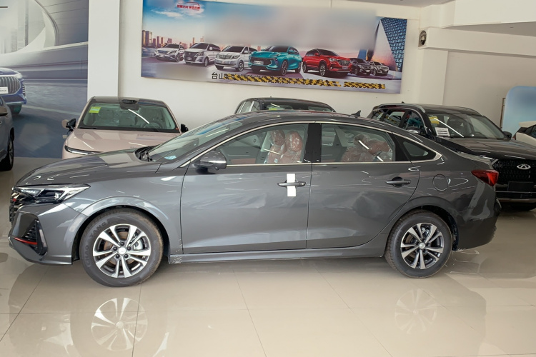 长安 逸动 2025款 PLUS 1.4T 双离合高能版车身外观6005