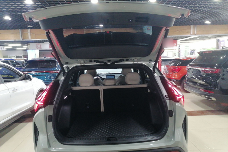 吉利汽车 2023款 博越COOL 1.5TD 智尊型机舱底盘23