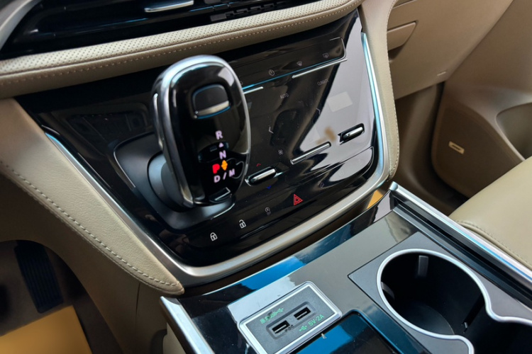 别克GL8 2020款 ES陆尊 653T 旗舰型局部细节18