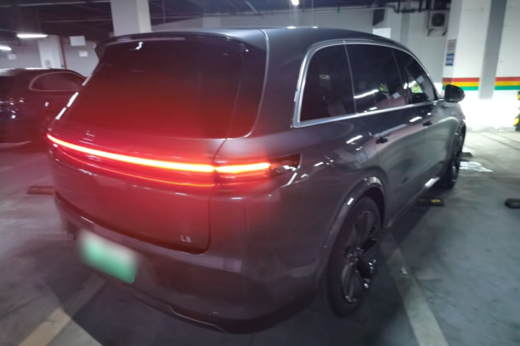 理想汽车 理想L8 2023款 Pro车身外观7