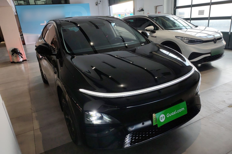 小鹏G6 2025款 625 长续航 Max 旗舰版车身外观3