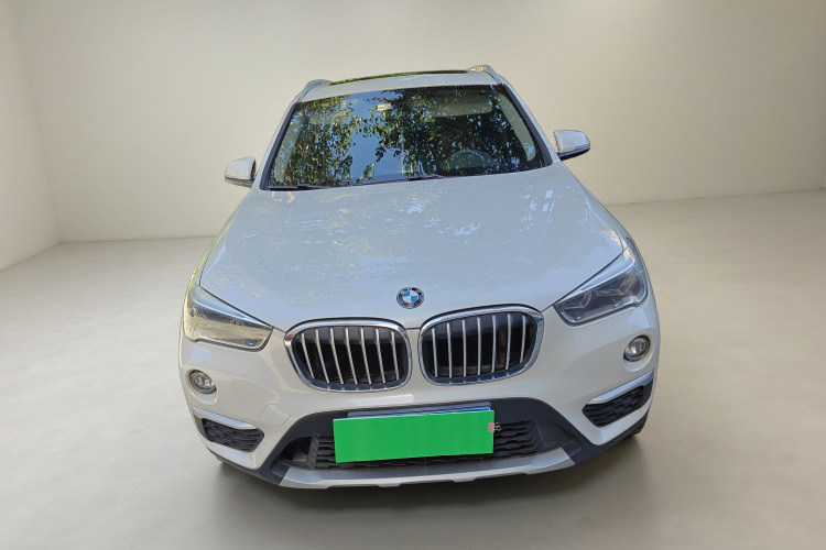 宝马X1 2018款 sDrive18Li 尊享型车身外观2