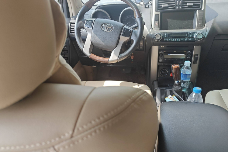 丰田 普拉多（平行进口）局部细节13