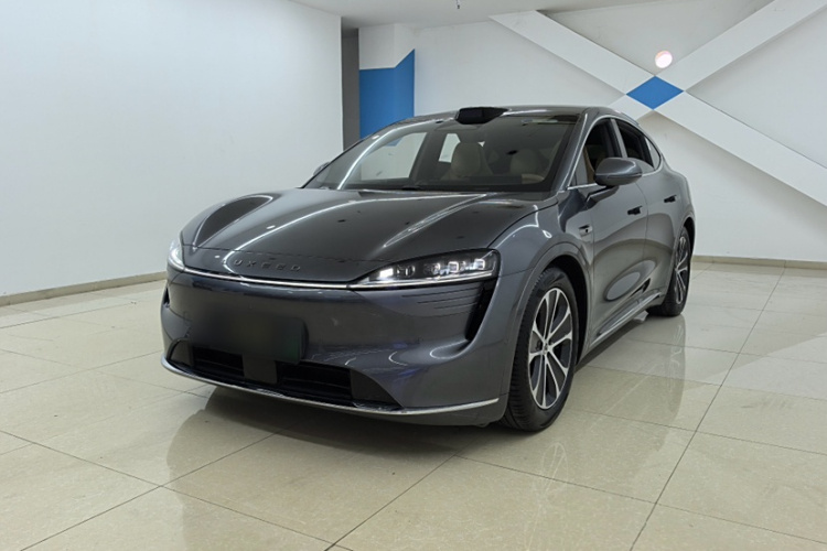 鸿蒙智行 智界R7 2024款 纯电 802km Max车身外观1