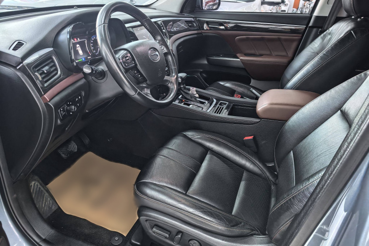 广汽传祺 传祺GS8 2017款  320T 两驱豪华版（七座）中控内饰7002