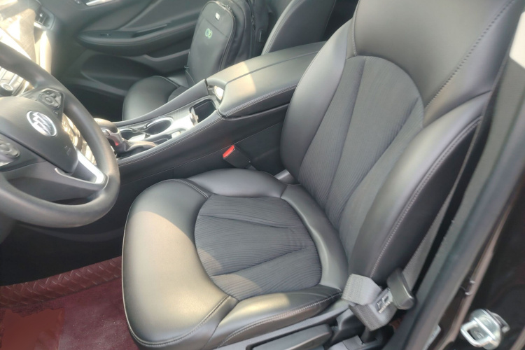 别克 昂科威 2020款 20T 两驱领先型局部细节19