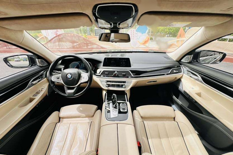 宝马7系 2017款 740Li xDrive 豪华型中控内饰7010
