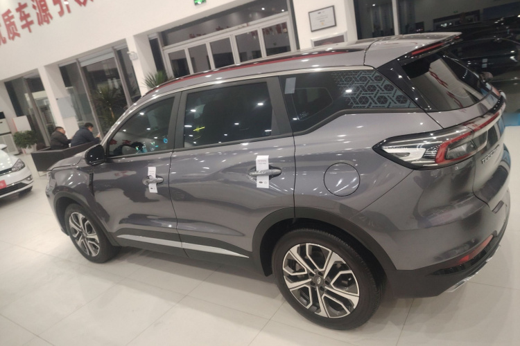 奇瑞 瑞虎7 PLUS 2023款 冠军版 1.5TCI CVT豪华型车身外观4