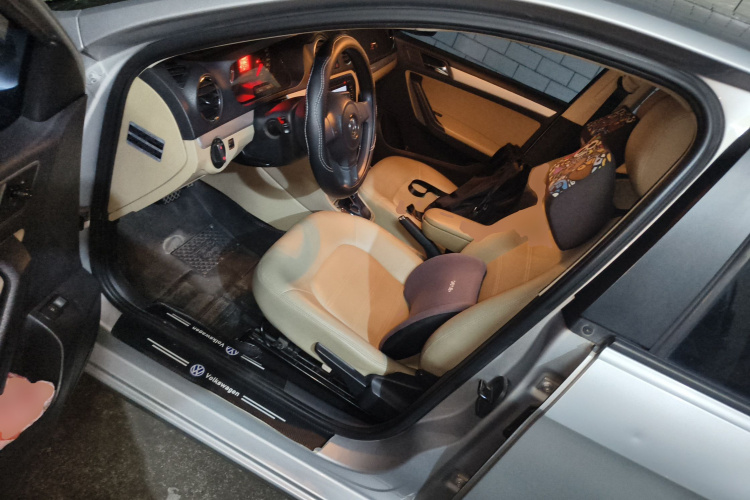 大众 捷达 2015款 1.6L 自动舒适型中控内饰20