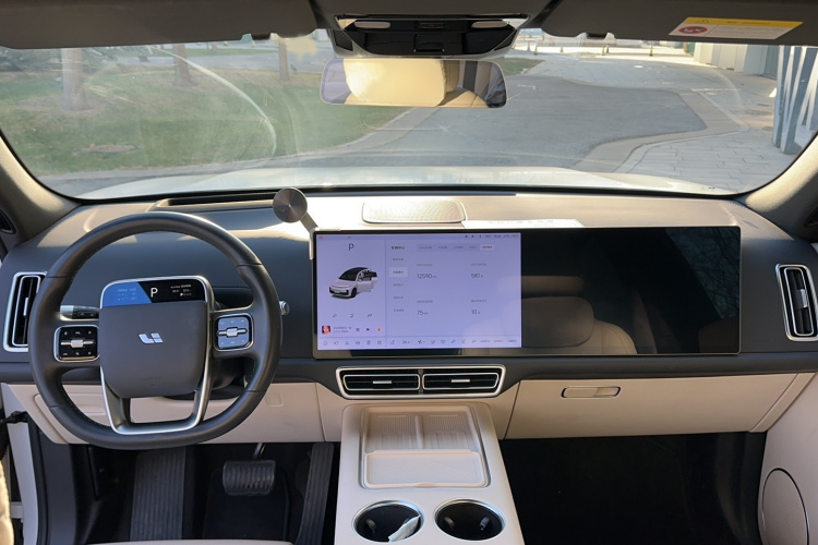 理想汽车 理想L7 2024款 Ultra中控内饰7003