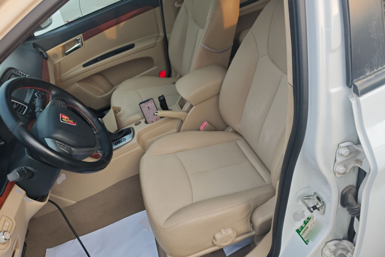 荣威350 2014款 1.5L 自动迅悦版中控内饰19